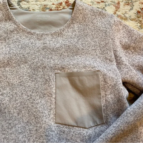 Arc'Teryx Women's Covert Sweater - Picture 4 of 5